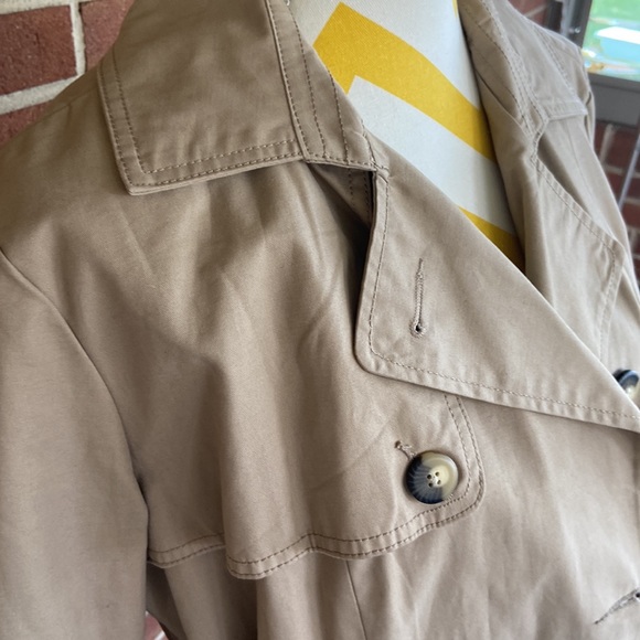 Gap Khaki Trench Coat - Picture 6 of 13